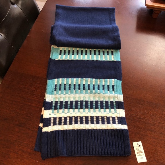 NWT TALBOTS SET OF 3 Blue Fair Isle Scarf, Gloves & Cap - Picture 7 of 9